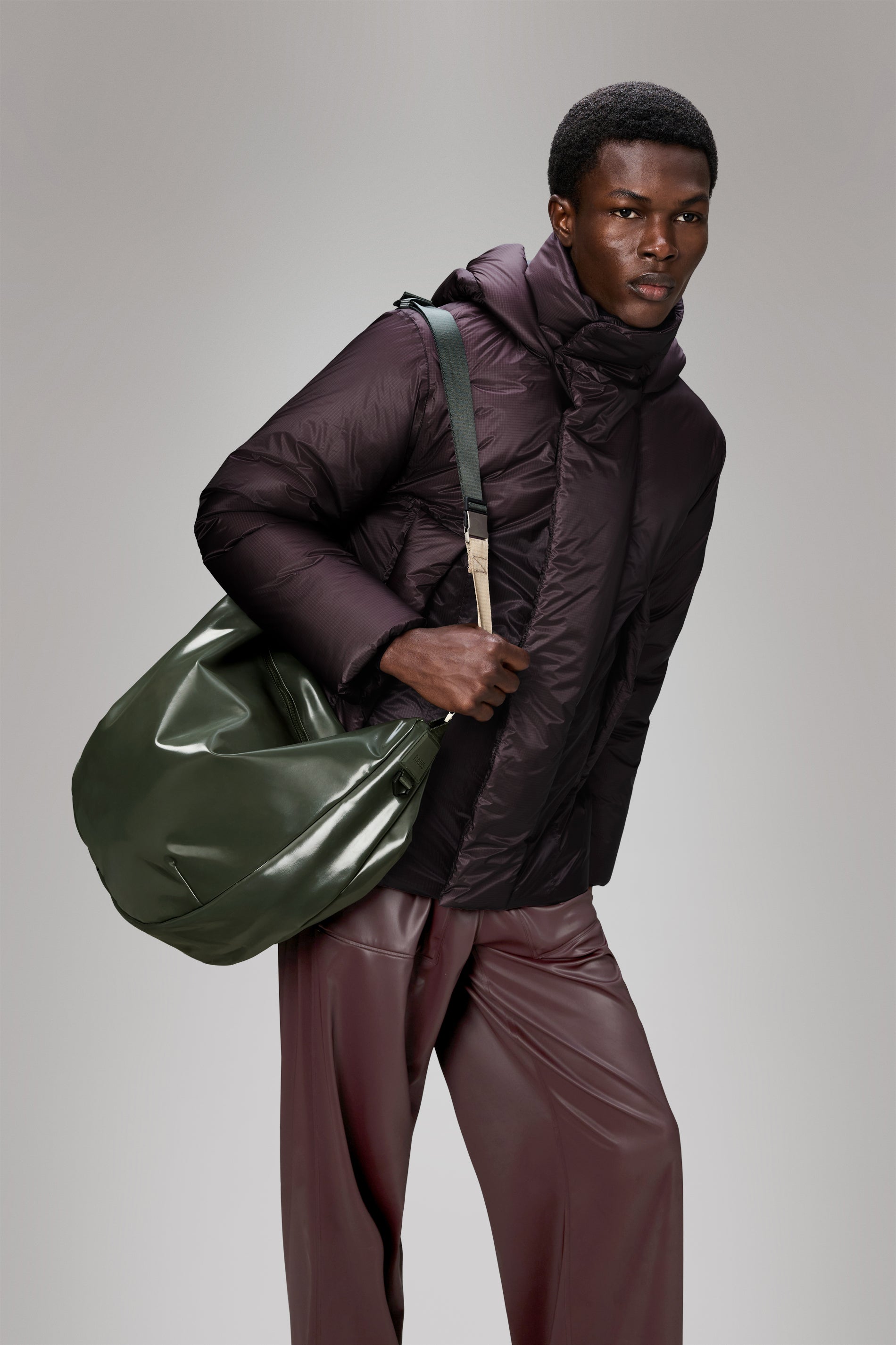 RAINS Valera Shoulder Bag Large Swamp 18L H38 x D13 x W53 cm Crossbody