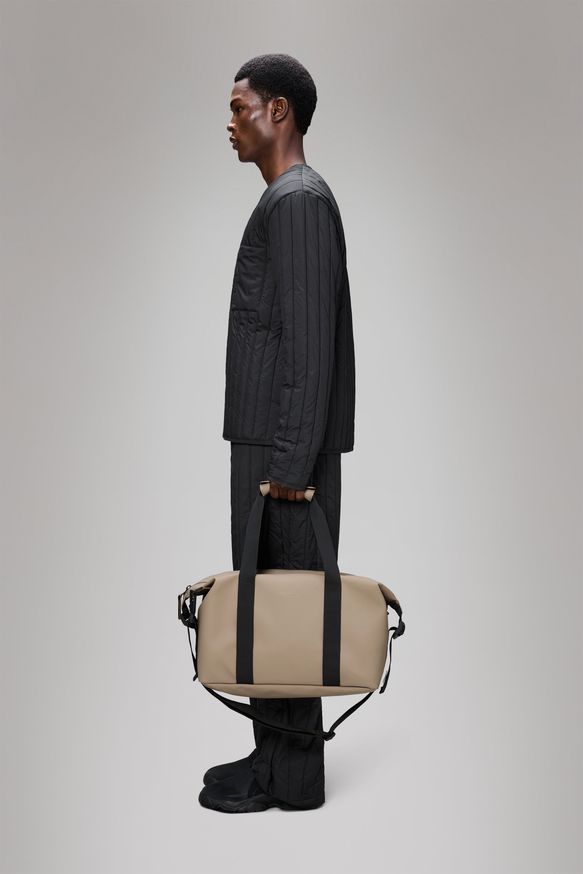 Rains Hilo Weekend Bag Small Beige 23.50L H29 x D18 x W50 cm Weekender