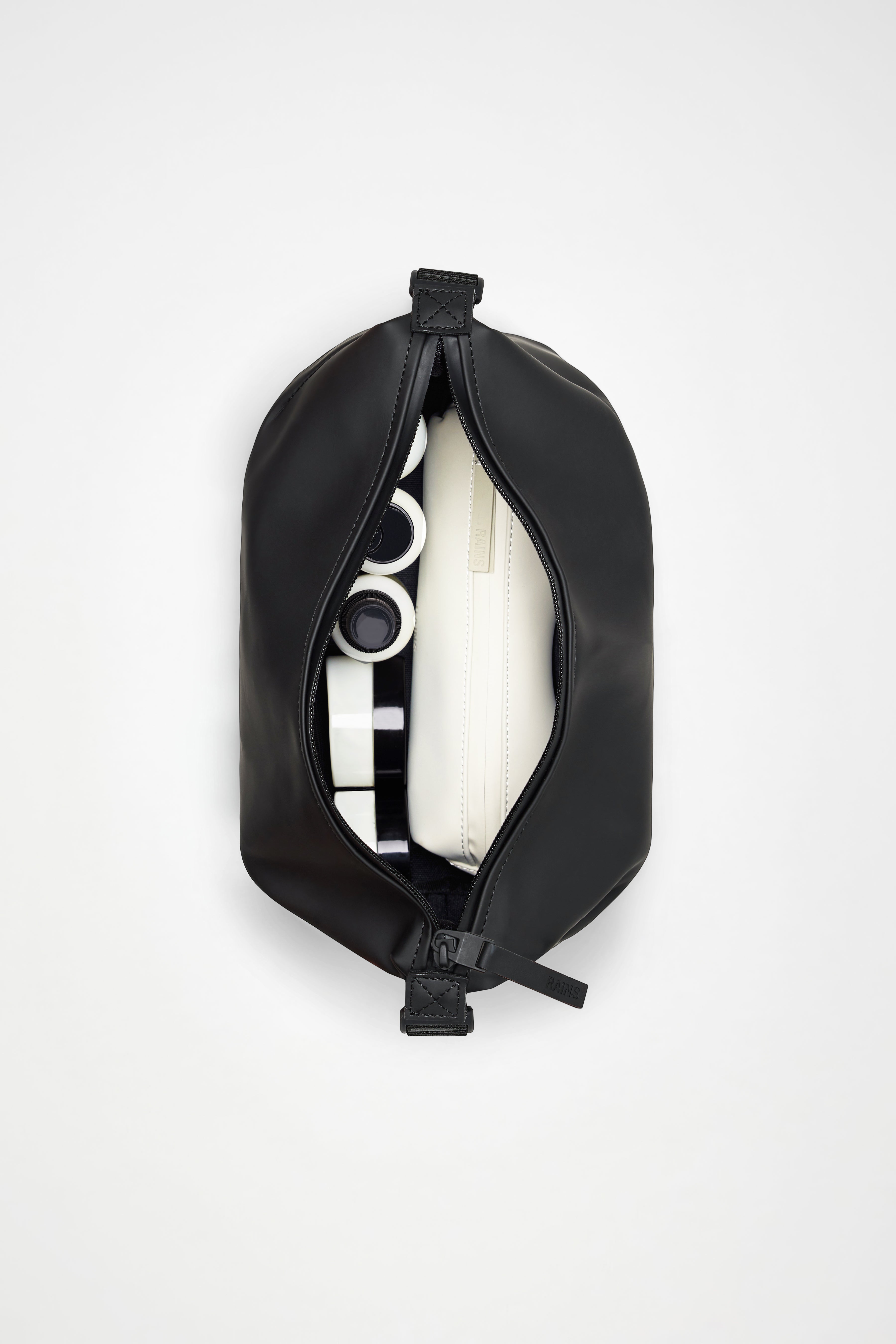 RAINS Hilo Wash Bag Well Wash Bag