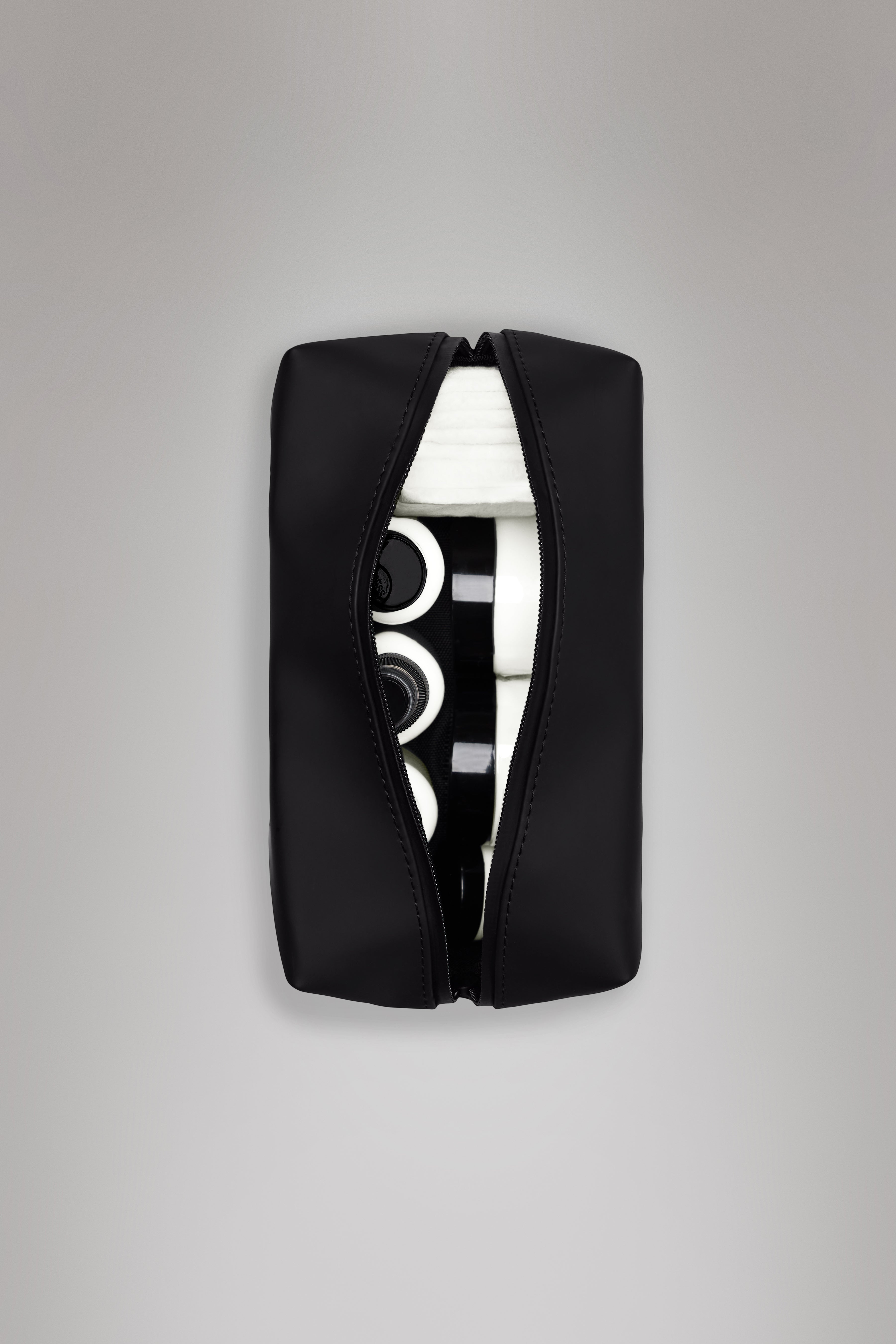 RAINS Wash Bag Small Spill 3L H13 x D11 x W21 cm Wash Bag