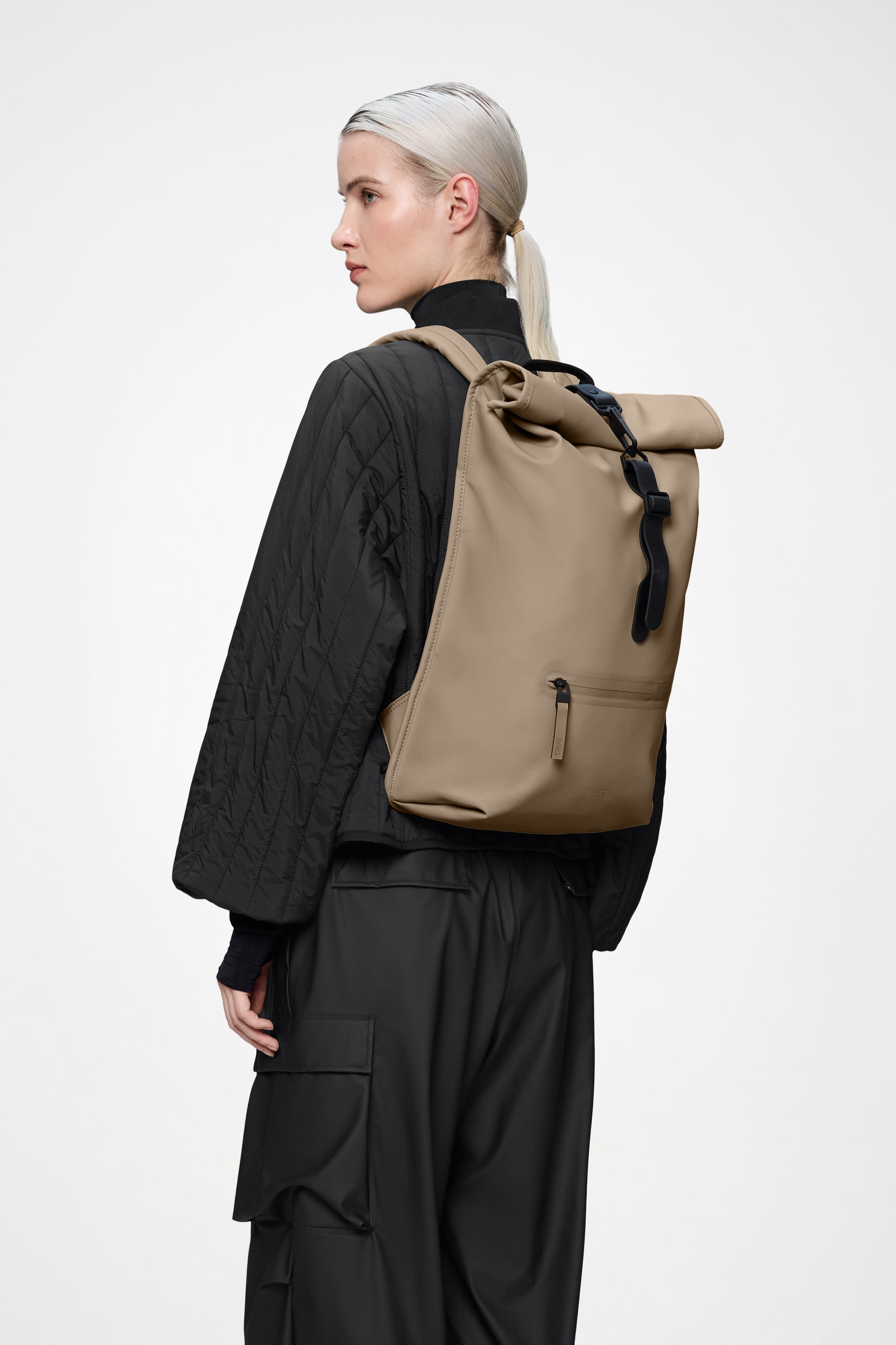 RAINS Rolltop Rucksack Beige 19L H48 x D11 x W32 cm Backpack
