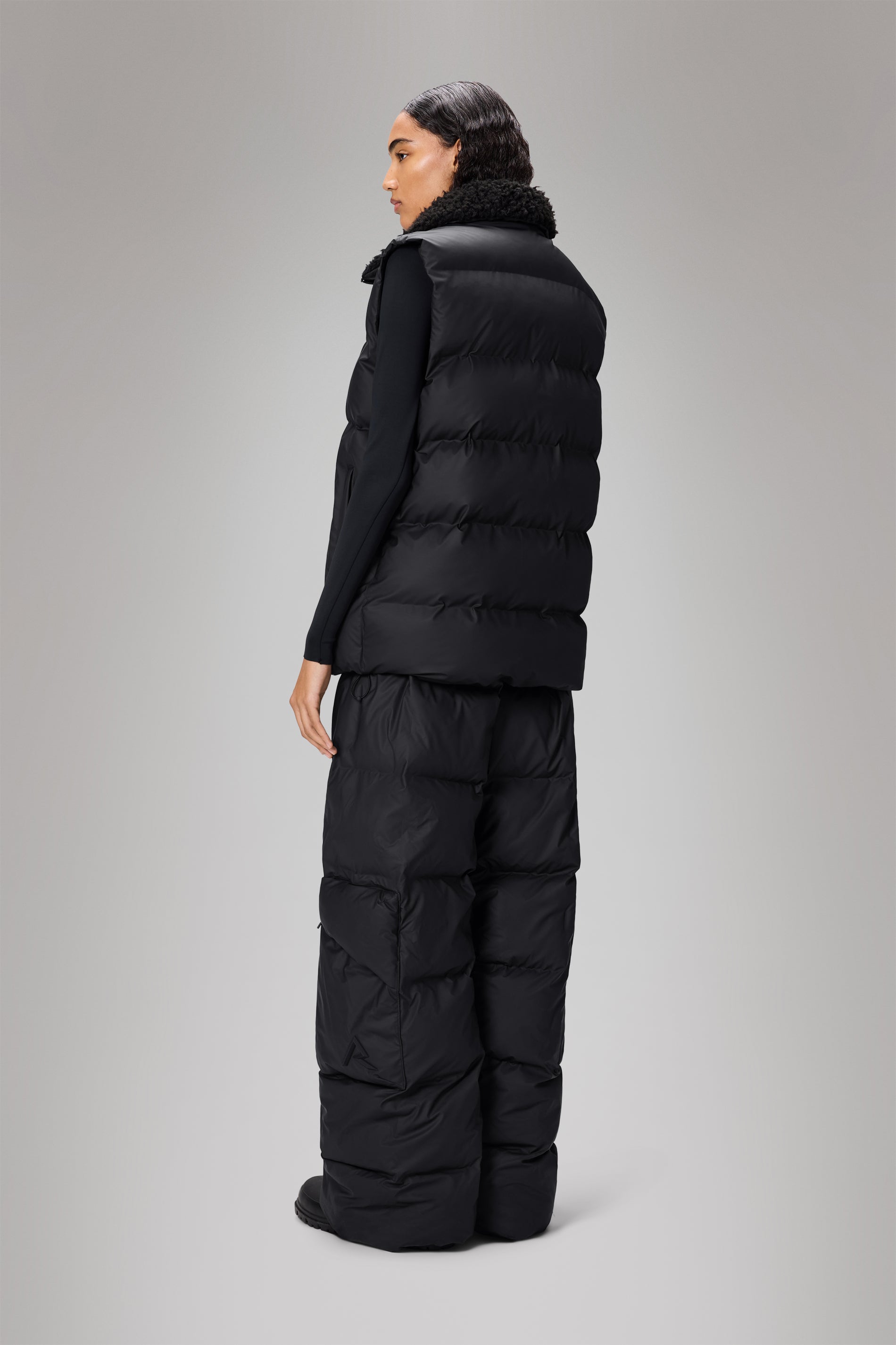 RAINS Alta Vision Puffer Vest Black Vest