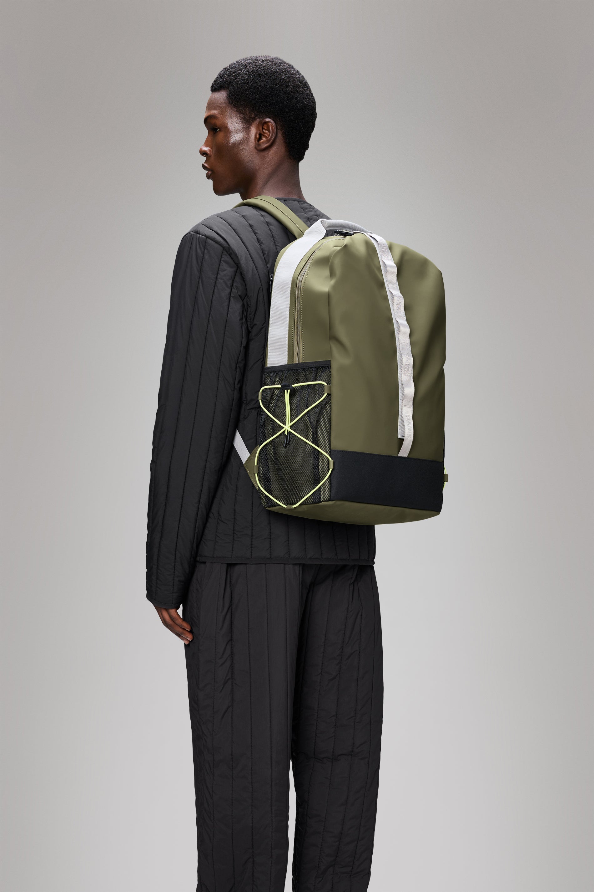 Rains® Green Backpack för 1 099 kr | Fri Frakt