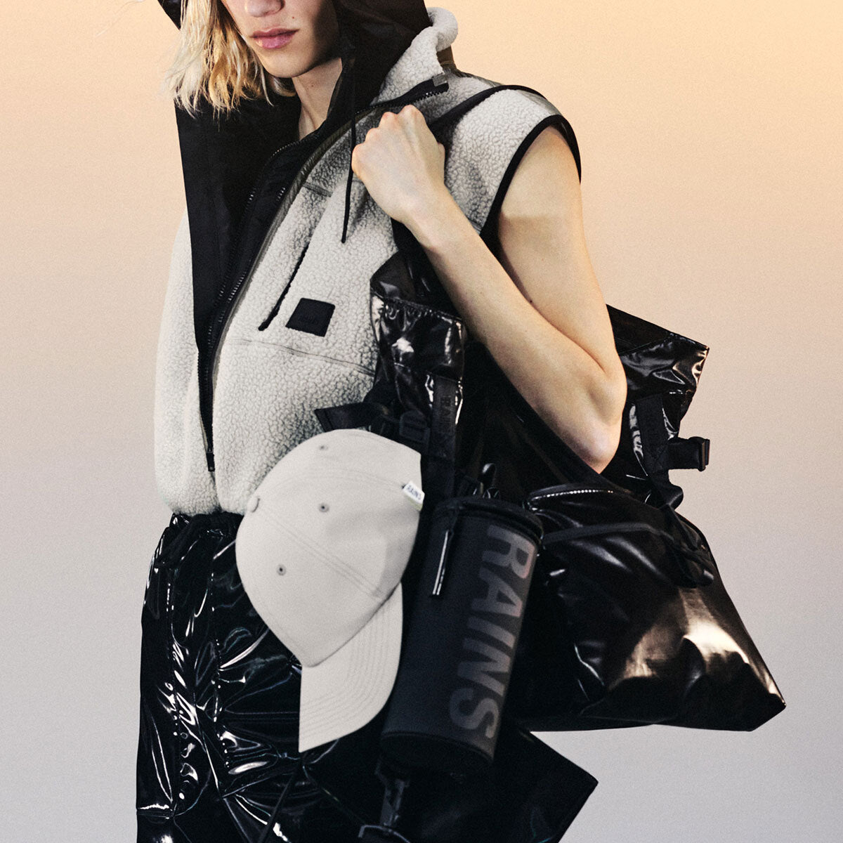 Rains Officiell Vattentäta ytterkläder och väskor