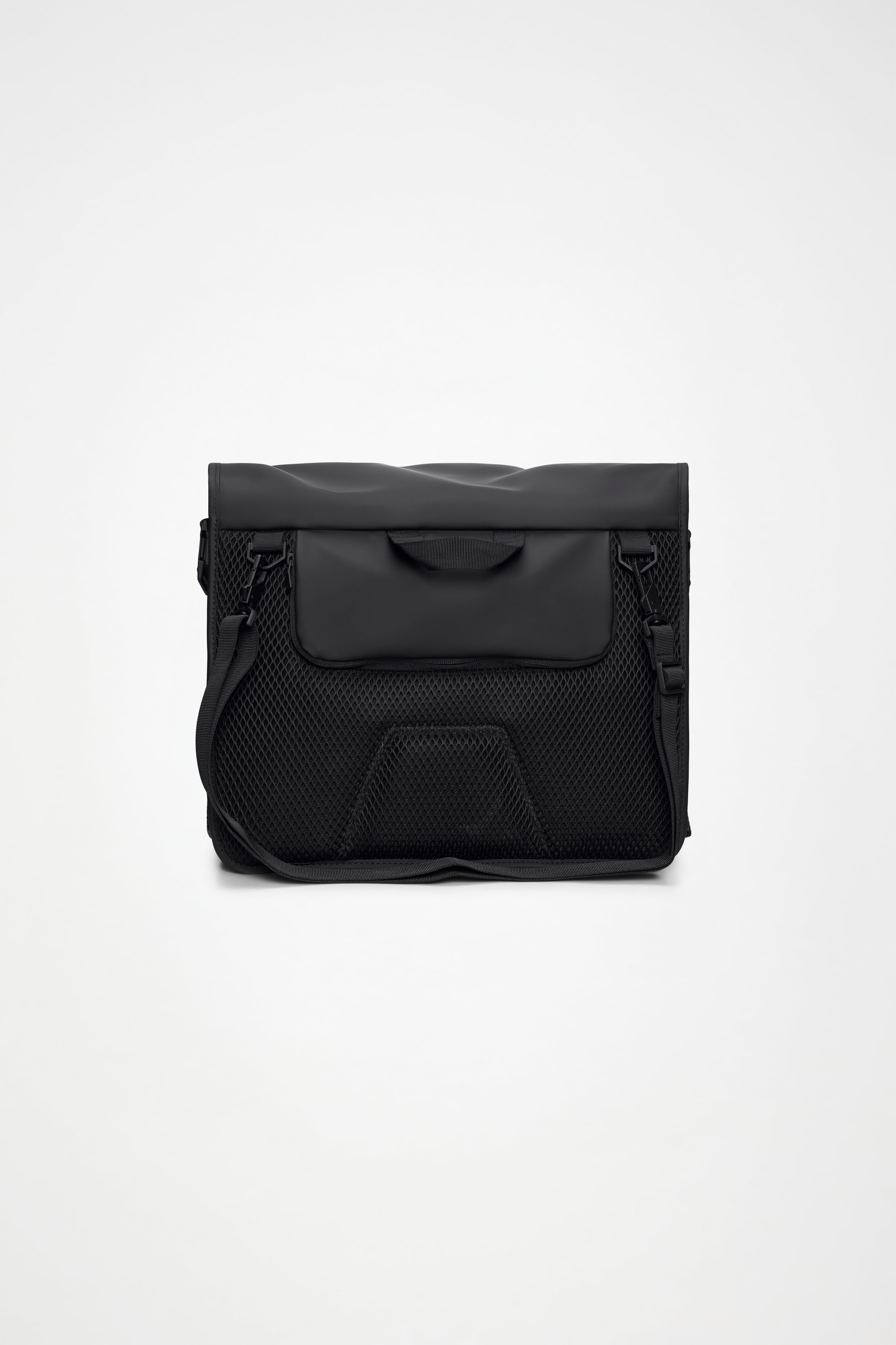 RAINS Trail Rolltop Messenger Bag Black 15.50L H35 x D12 x W37.50 cm Messenger