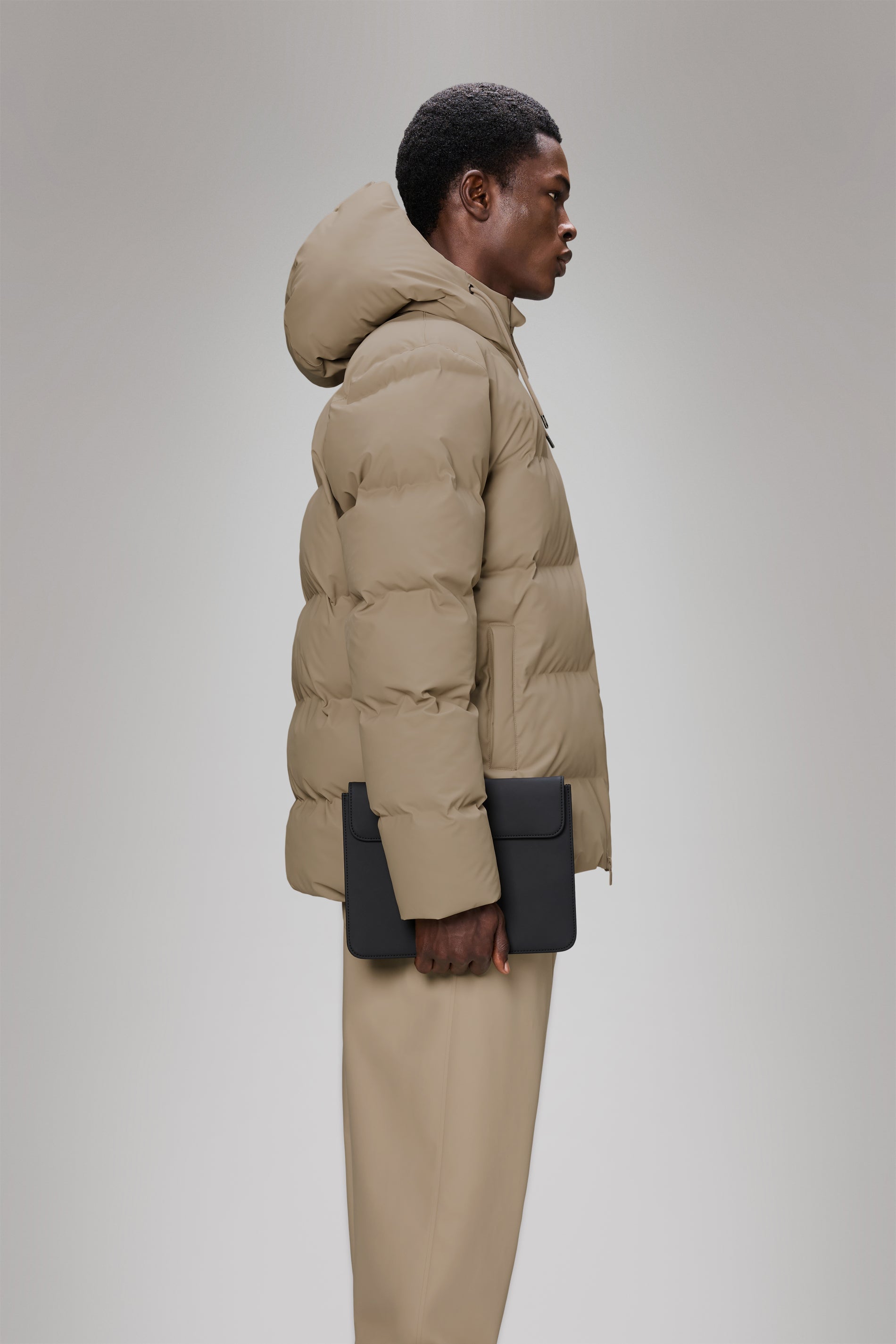 RAINS Tablet Portfolio Black 0.50L H19.50 x D1 x W27 cm Laptop Case